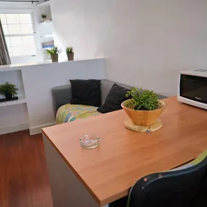 Centrico Y Luminoso Estudio En Cruz Apartamento